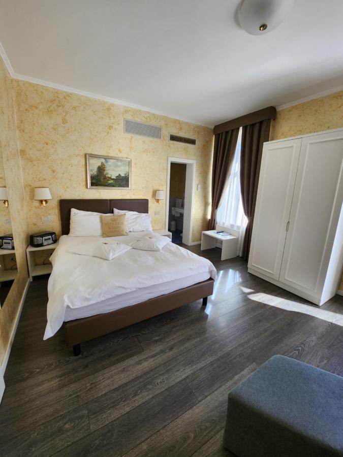 Hotel Millennium Locarno Bagian luar foto